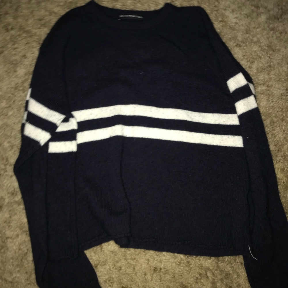 New brandy Melville sweater